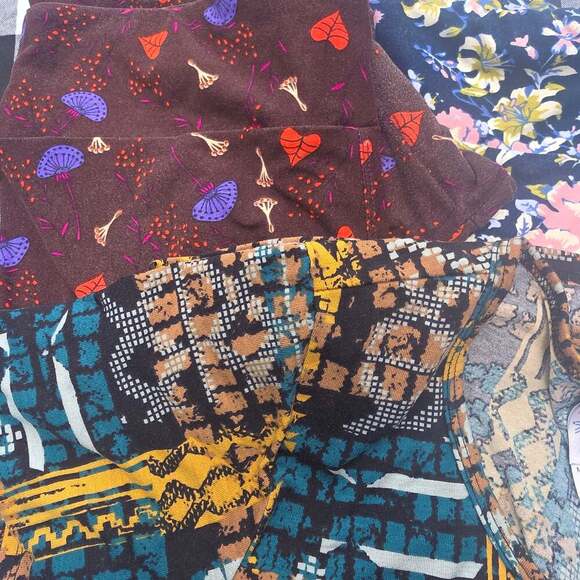 Lularoe Leggings Lot - 2 pants and one top. Size Medium and Tall & Curvy - Picture 1 of 7